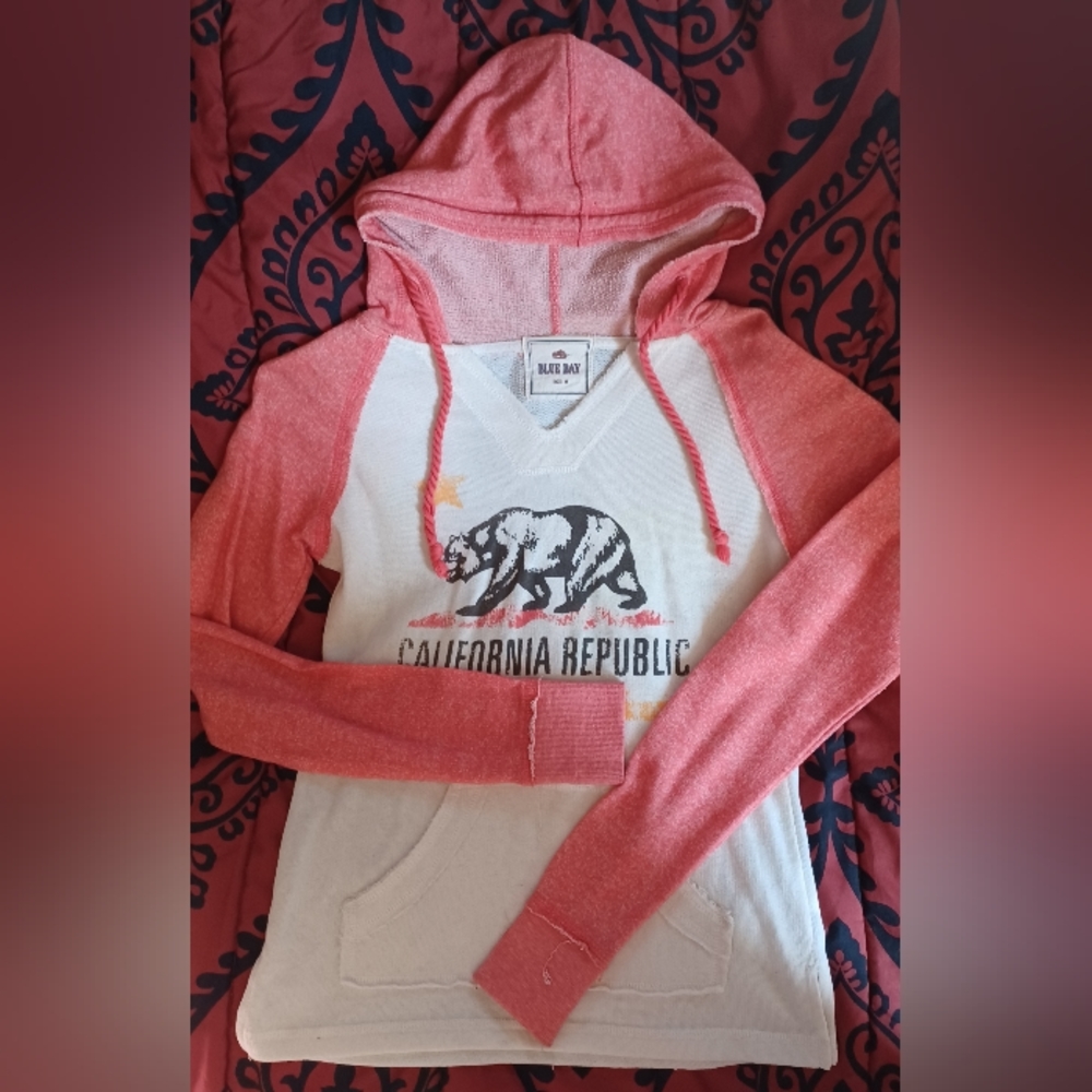 Like new Blue Bay long sleeve hooded shirt size medium